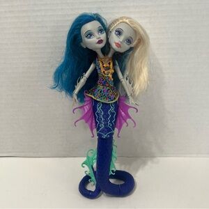 MONSTER HIGH Doll Peri and Pearl serpentine great Scarrier reef doll toy